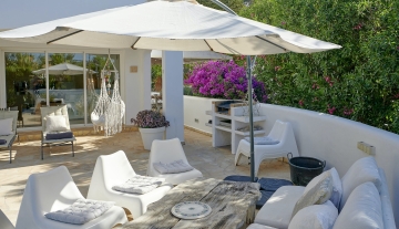Resa Estates Ibiza for sale te koop Casa Rui Tourist license sta Eularia exterior patio.jpg